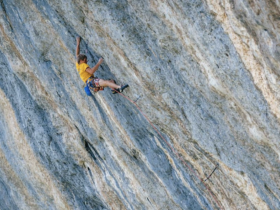 Alexander Megos enchaine « L’étrange Ivresse des Lenteurs » 9a+/b à Ceüse !