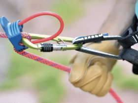 Top 5 des meilleurs appareils d’assurage en escalade en 2024
