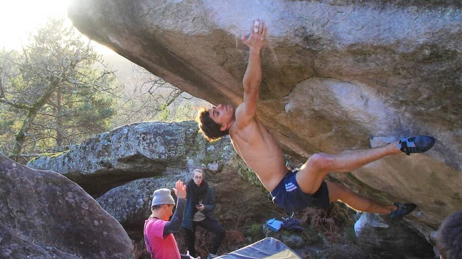 Nicolas Collin démarre 2024 comme il faut avec « The Big Island » 8C à Fontainebleau !