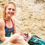 Après avoir commencé l’escalade il y a 3 ans seulement, elle enchaine 202 voies en 8a et plus cette annnée !