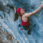 Barbara Zangerl, l’autrichienne enchaîne un 9a avec Sprengstoff