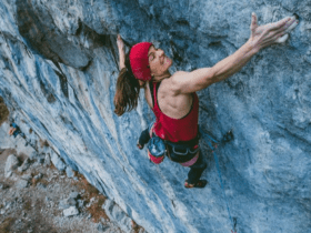 Barbara Zangerl, l’autrichienne enchaîne un 9a avec Sprengstoff