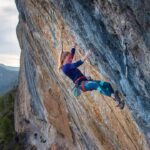 Martina Demmel clippe le relai de Joe Cita, son premier 9a, après avoir débuter l’escalade en 2017 seulement !