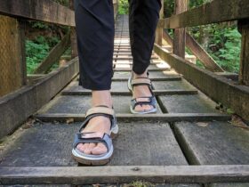 Les 5 meilleures sandales de randonnée femme pour la marche cet été 2024