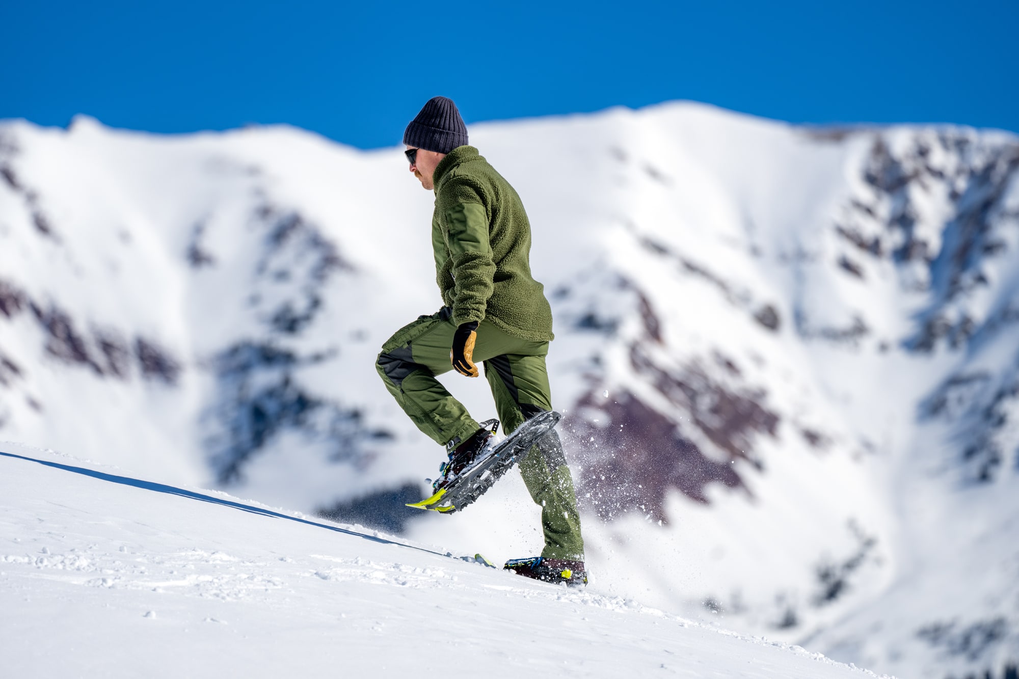 Les Meilleures Raquettes à Neige 2025 / 2026 : Le Guide pour Trouver la Paire Parfaite