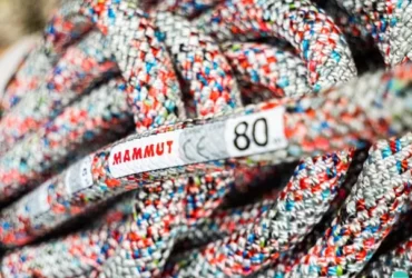 Une corde d’escalade fabriquée à partir de matériaux recyclés ? Mammut innove avec la corde d’escalade Crag We care Classic 9,5 mm !