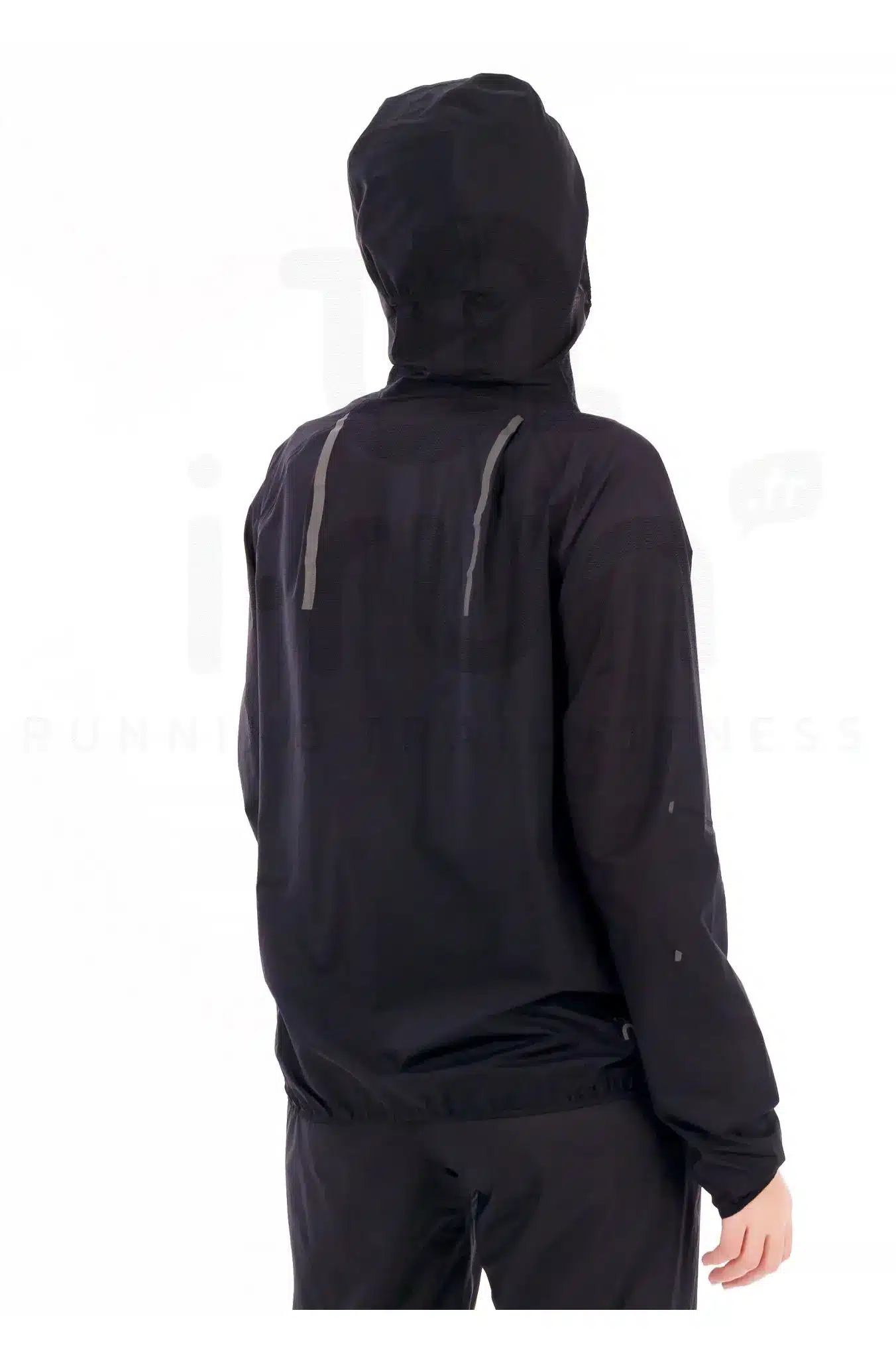 Test et avis On Running Ultra Jacket Femme 2025 : la veste de running imperméable ultra-légère