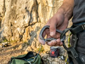 Meilleurs mousquetons escalade 2026 : comparatif et guide d’achat Meilleurs mousquetons escalade 2026 : comparatif et guide d’achat
