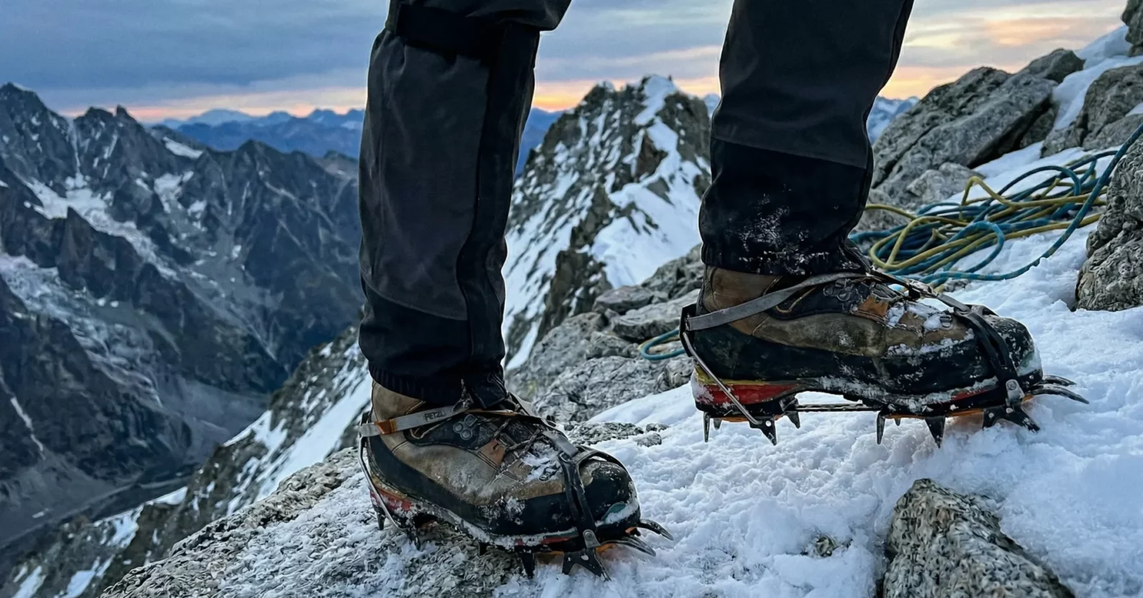Les 9 Meilleures Chaussures d’Alpinisme en 2026 (Comparatif & Guide) Les 9 Meilleures Chaussures d’Alpinisme en 2026 (Comparatif & Guide)