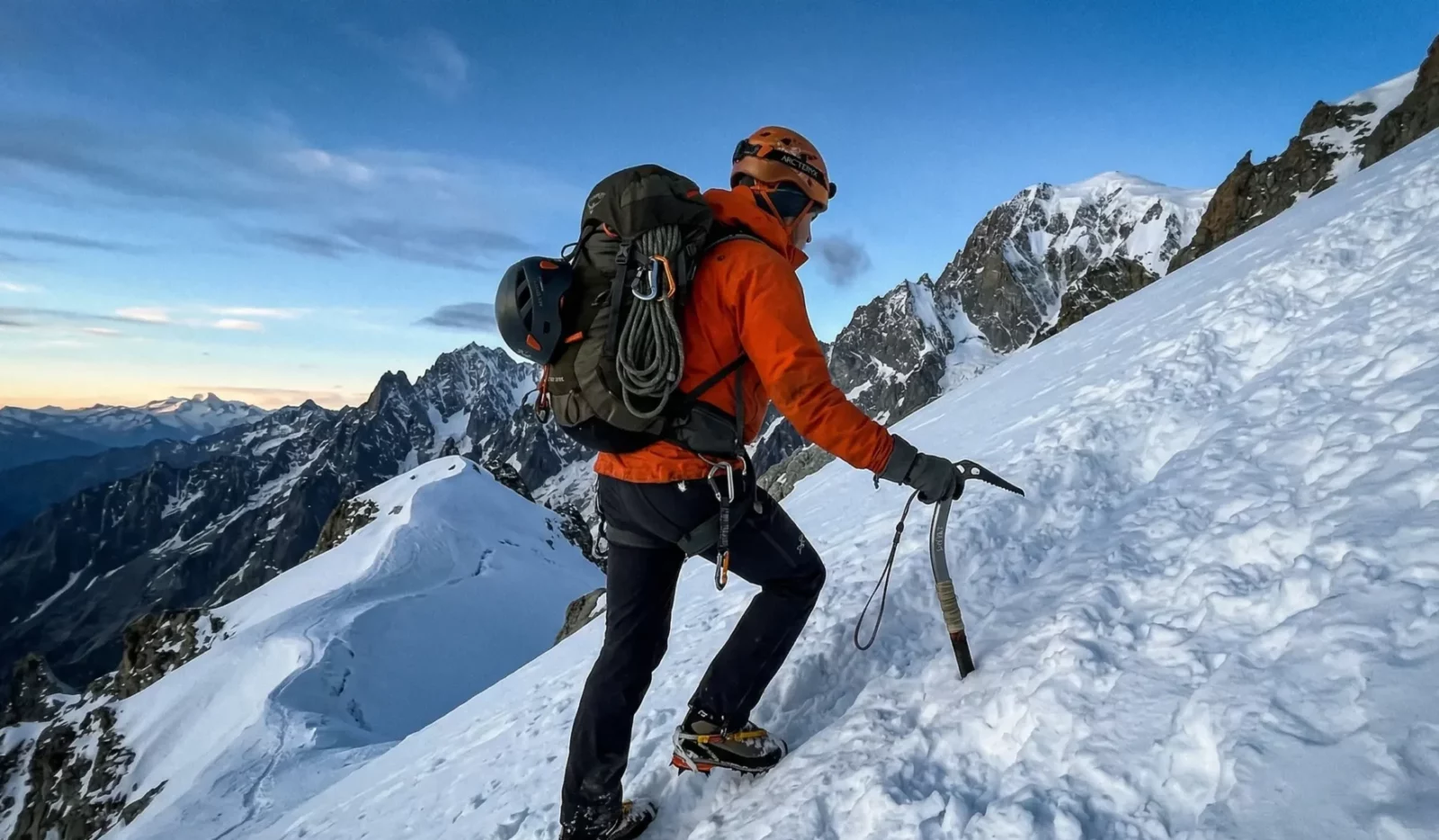 Le Meilleur Piolet d’Alpinisme en 2025 : Comparatif et Guide d’Achat Le Meilleur Piolet d’Alpinisme en 2025 : Comparatif et Guide d’Achat