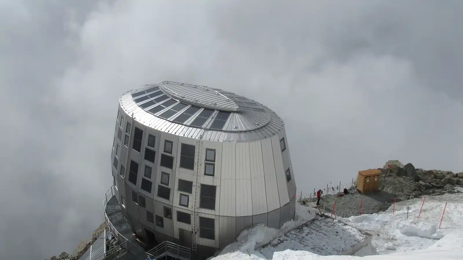 Le refuge du Goûter rouvre après quinze jours de fermeture