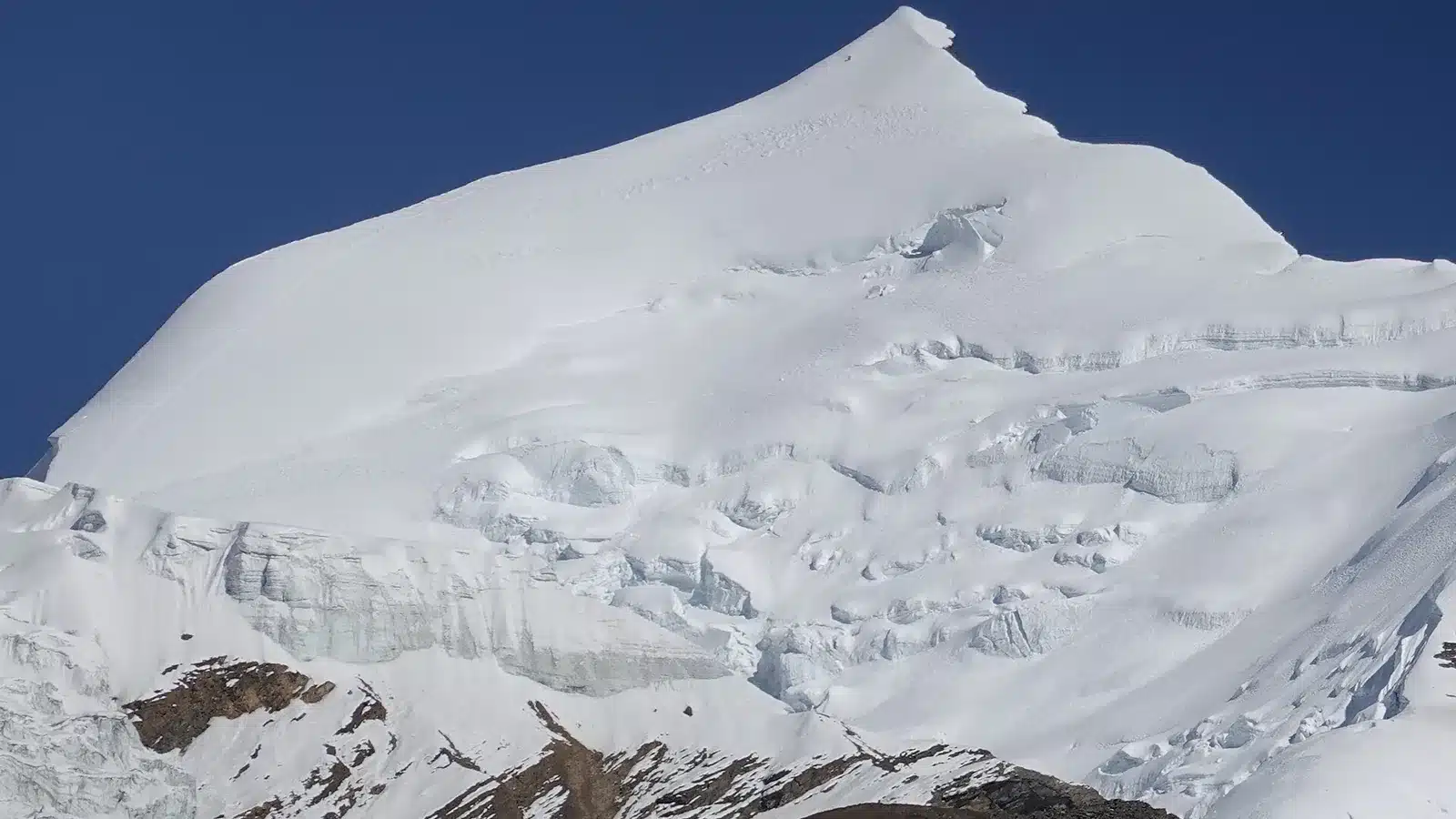 Avalanche au Himlung : quinze morts au camp de base